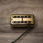 TV JONES Power’Tron Plus bridge pickup – Gold, Universal Mount