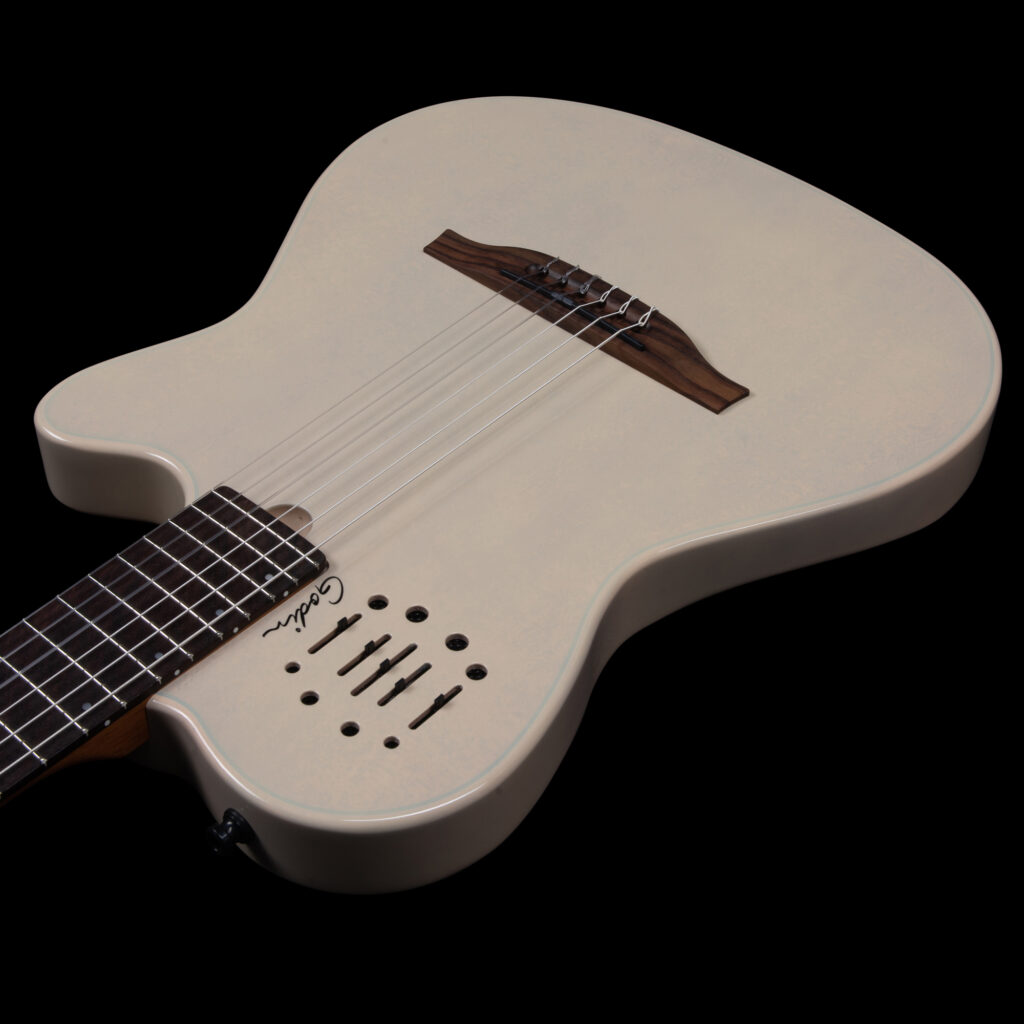 Godin Multiac Mundial Ozark Cream for Musicians