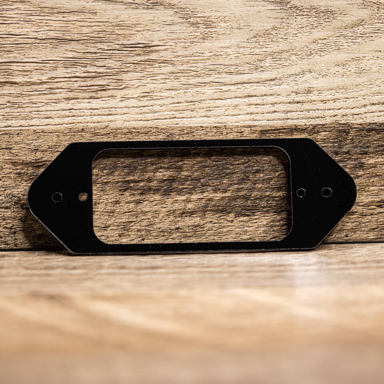 TV JONES EM-3 Dogear Style Pickup Ring Black