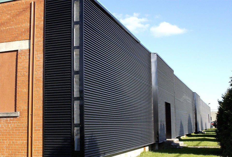 A leading North American <br/>guitar manufacturer