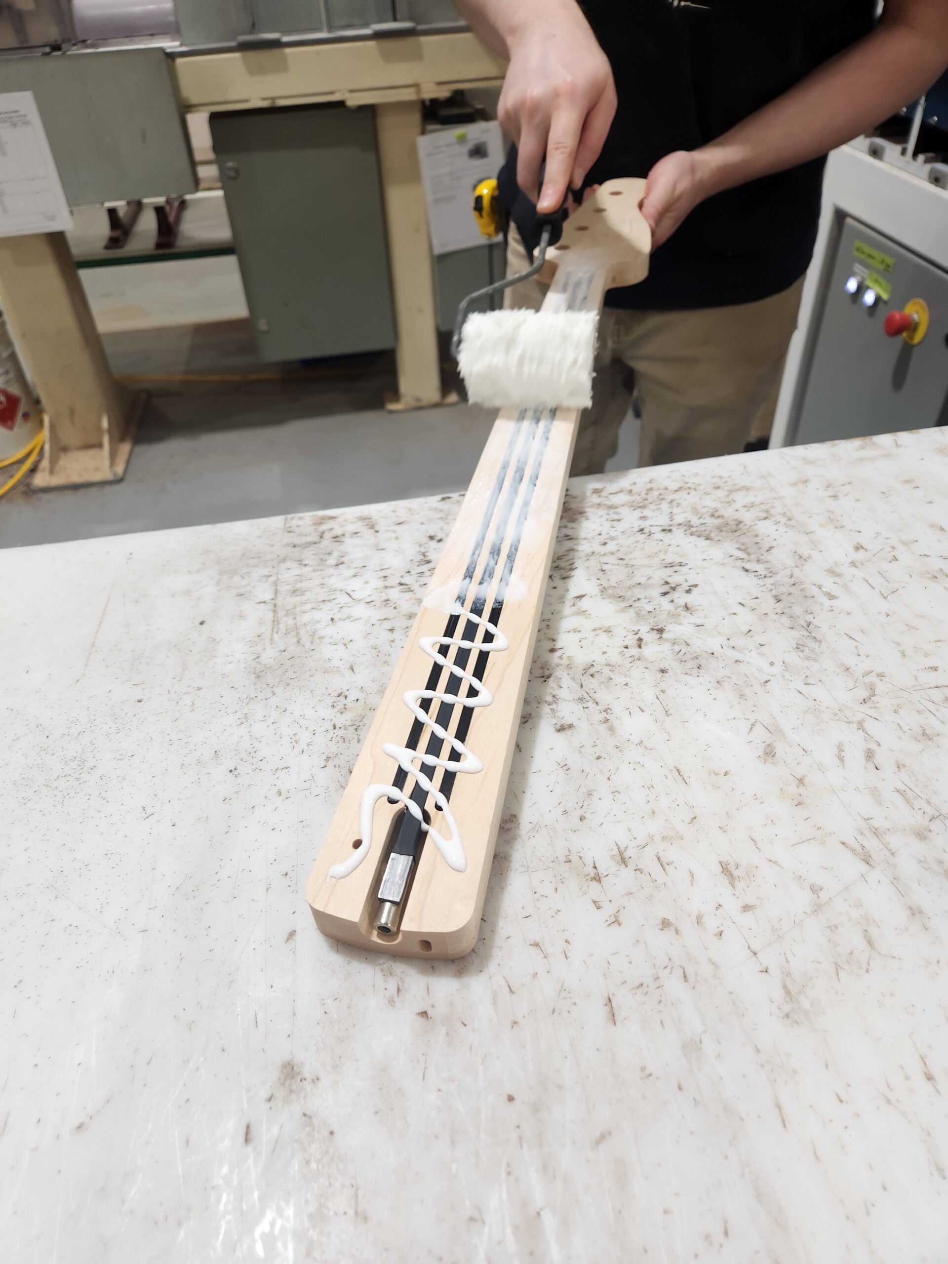 Glueing fretboard