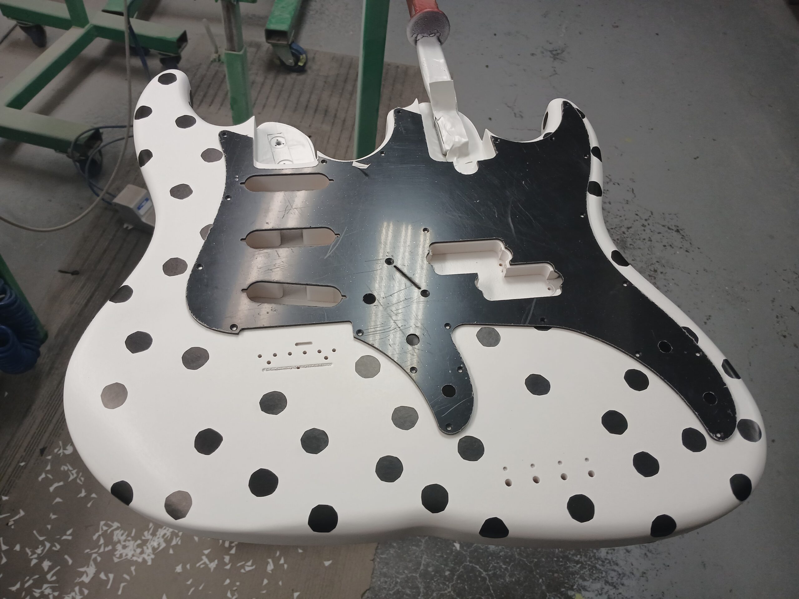 Pickguard test on painted body